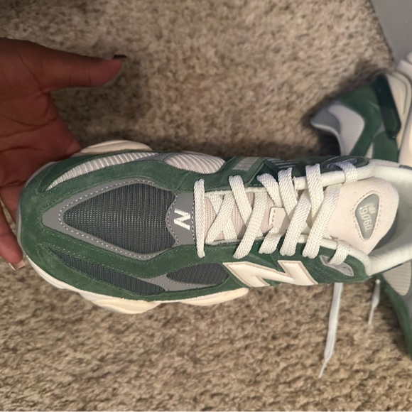 New Balance - Picture 3 of 7